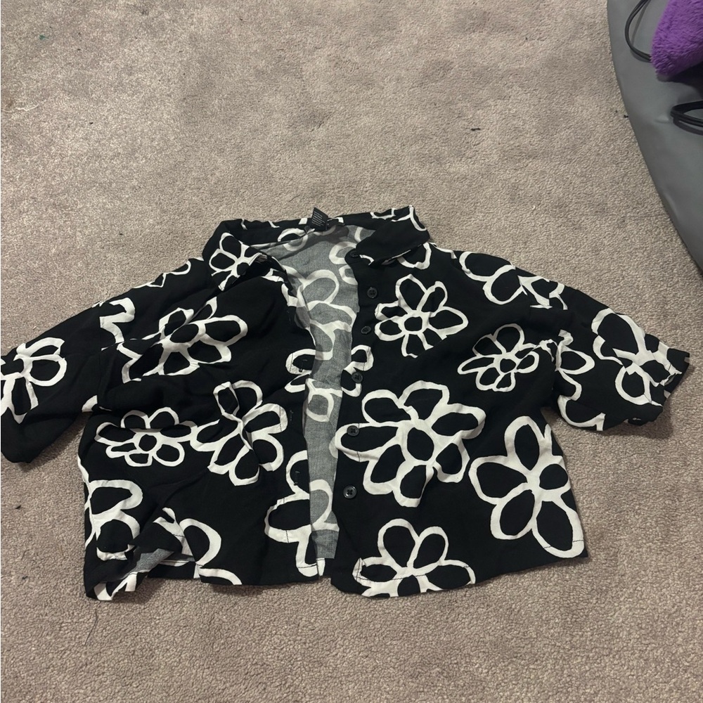 Forever 21 Black and White Circle Print Blouse